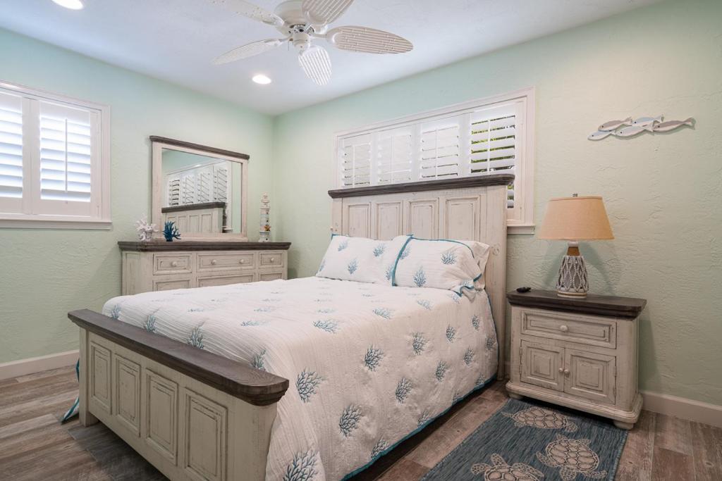 Turtles Nest Pool Home ~ Hot Tub ~ Walking Distance To The Beach - 821 E. 11Th New Smyrna Beach Ngoại thất bức ảnh