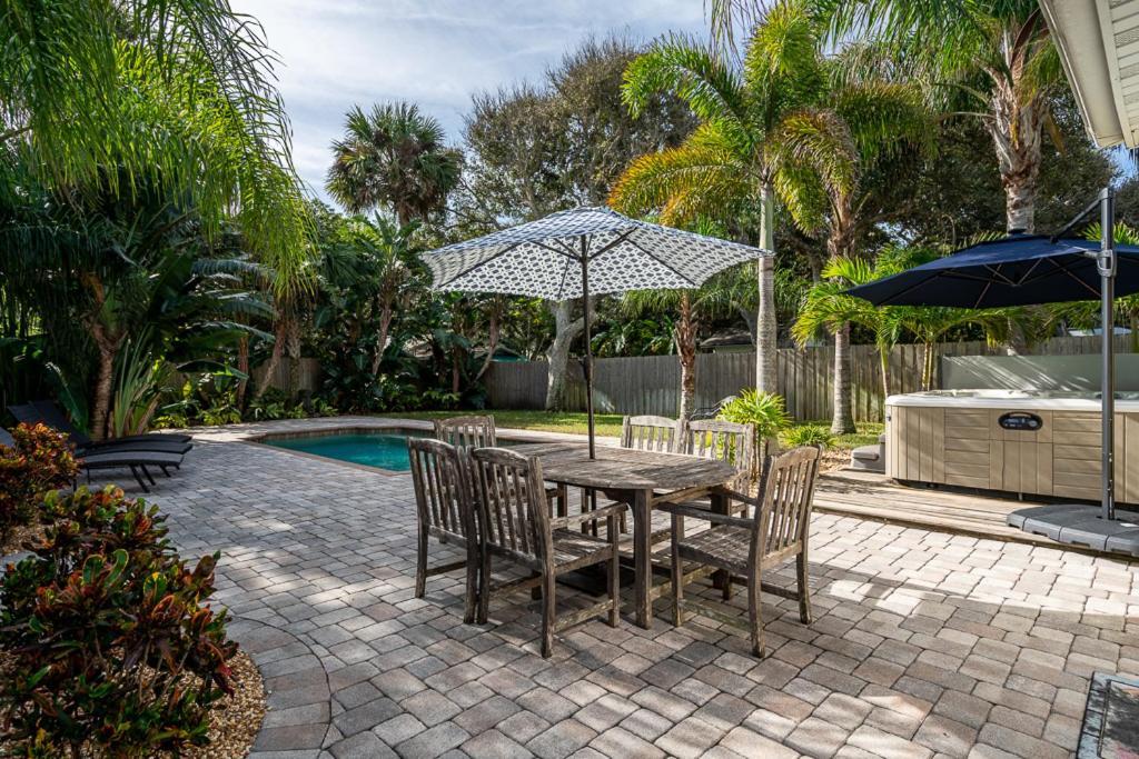 Turtles Nest Pool Home ~ Hot Tub ~ Walking Distance To The Beach - 821 E. 11Th New Smyrna Beach Ngoại thất bức ảnh